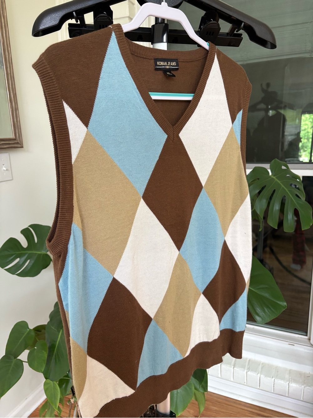 Koman Jeans Sleeveless Argyle Knit Vest - Brown, Blue, Cream, Tan